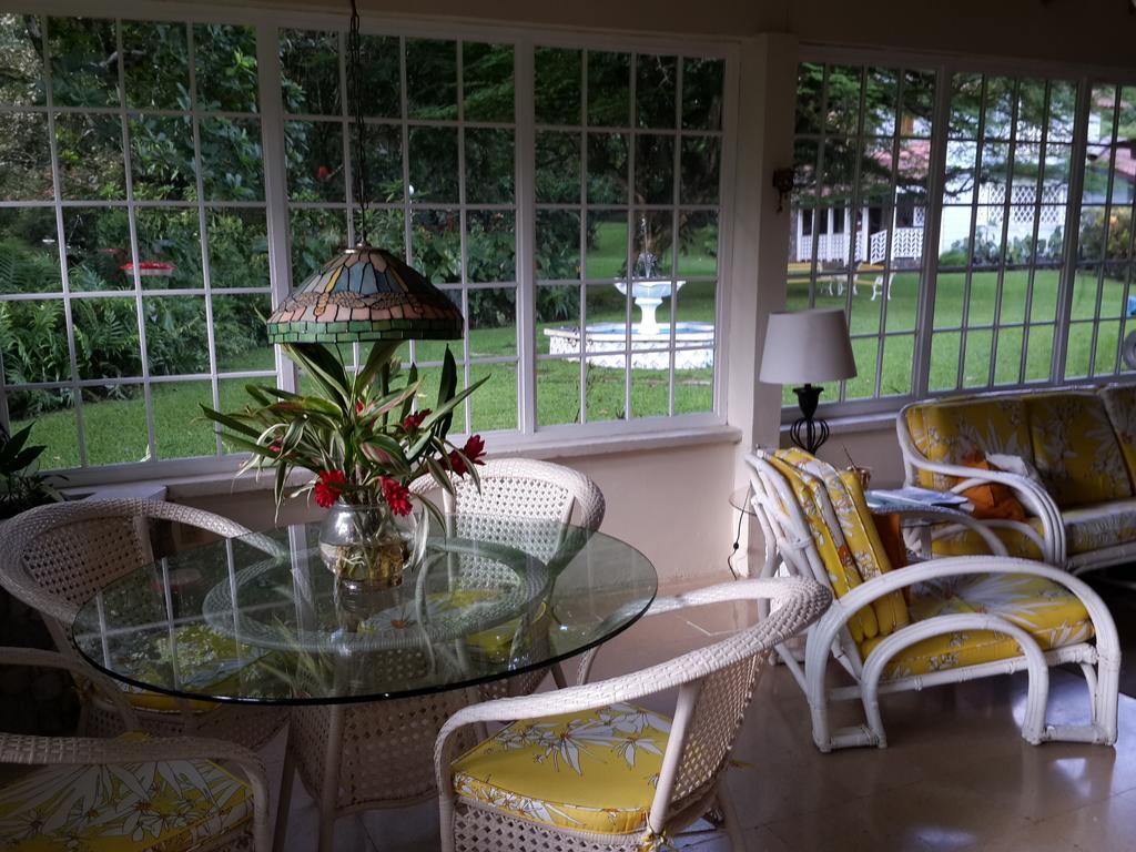 Park Eden Bed & Breakfast Los Llanitos Kültér fotó